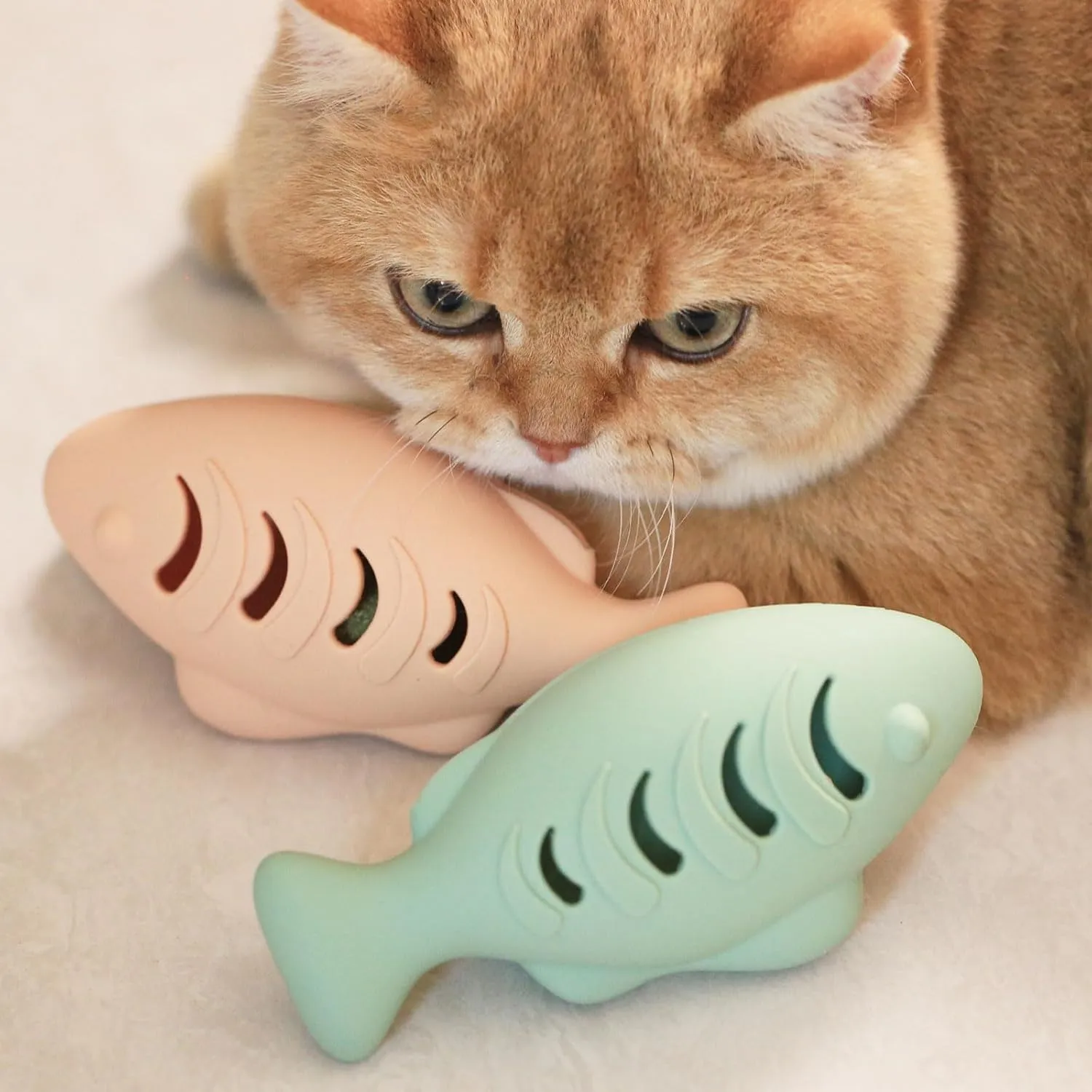Cat Toys for Indoor Cats, Fish Shaped Chew Catnip Toys for Teeth Cleaning, Food Grade Silicone Cat Enrichment Toy, Interactive Kitten Teething Toys with 1 Cat Nip Ball, 2 Pcs
